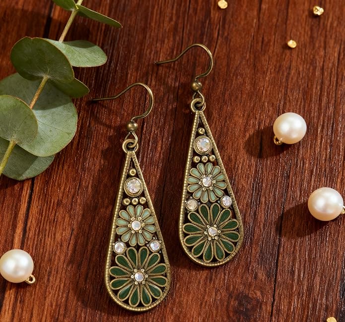 Vintage Floral Drop Earrings – Elegant Statement Jewelry